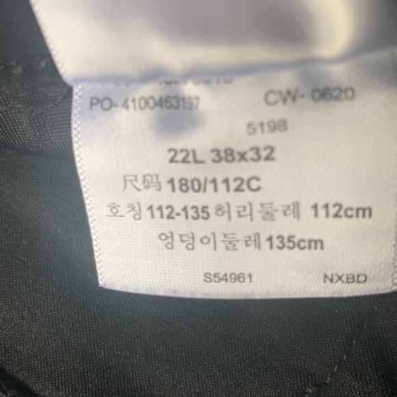 Signature by Levi Strauss & Co.Gold Label Women's Totally Shaping Straight Jeans - Picture 7 of 9